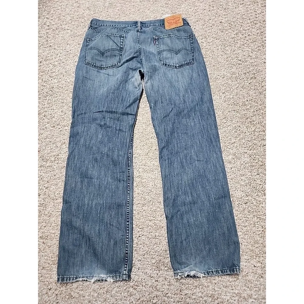 Levi's 514 Jeans Mens tag 36x32 (36x30) Light Wash Straight Fit Distressed Denim